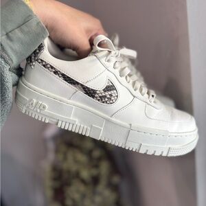 Nike Air Force 1 Pixel SE Snake White Women’s Sneakers Size 8